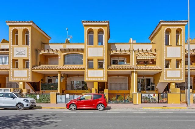 2 sovrum Lägenhet till salu i Daya Nueva med pool - 130 000 € (Ref: 10104326)
