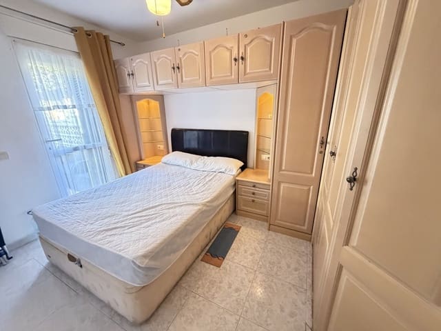 Apartamento de 2 habitaciones en Villamartin, Orihuela en venta con piscina - 159.995 € (Ref: 10113337)