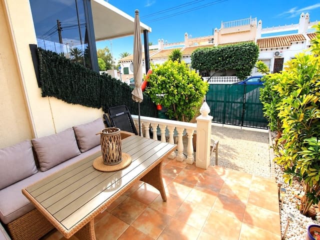 2 soveværelse Byhus til salg i Villamartin, Orihuela med swimmingpool - € 179.500 (Ref: 10124534)