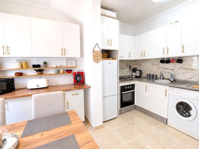 2 soveværelse Byhus til salg i Villamartin, Orihuela med swimmingpool - € 179.500 (Ref: 10124534)