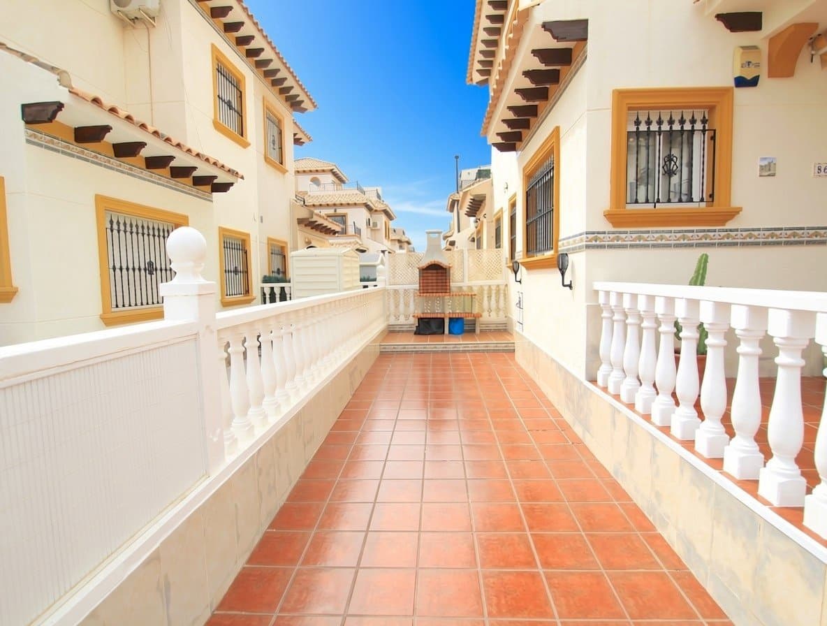 2 quarto Casa em Banda para venda em Cabo Roig com piscina garagem - 249 999 € (Ref: 10125041)