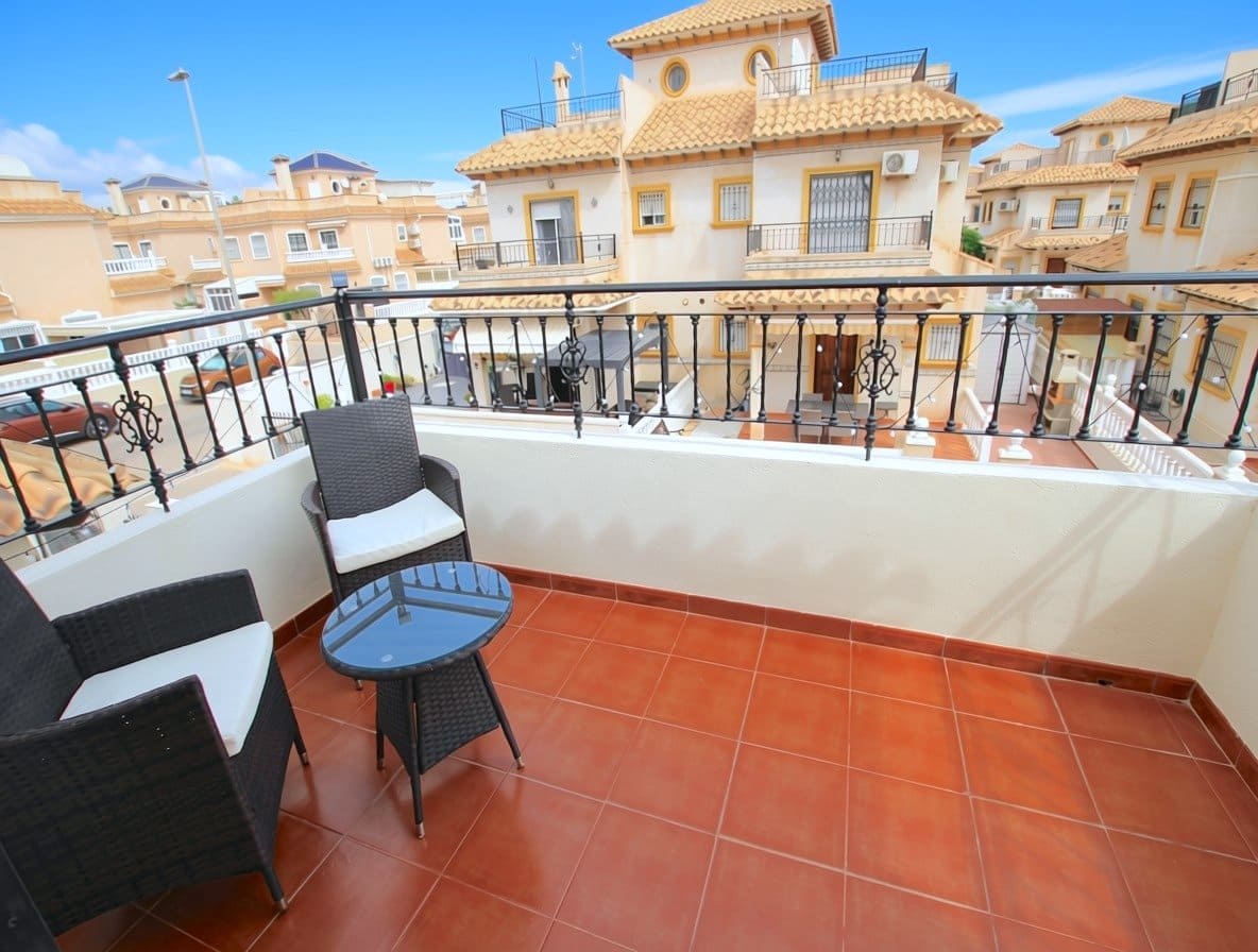 2 quarto Casa em Banda para venda em Cabo Roig com piscina garagem - 249 999 € (Ref: 10125041)