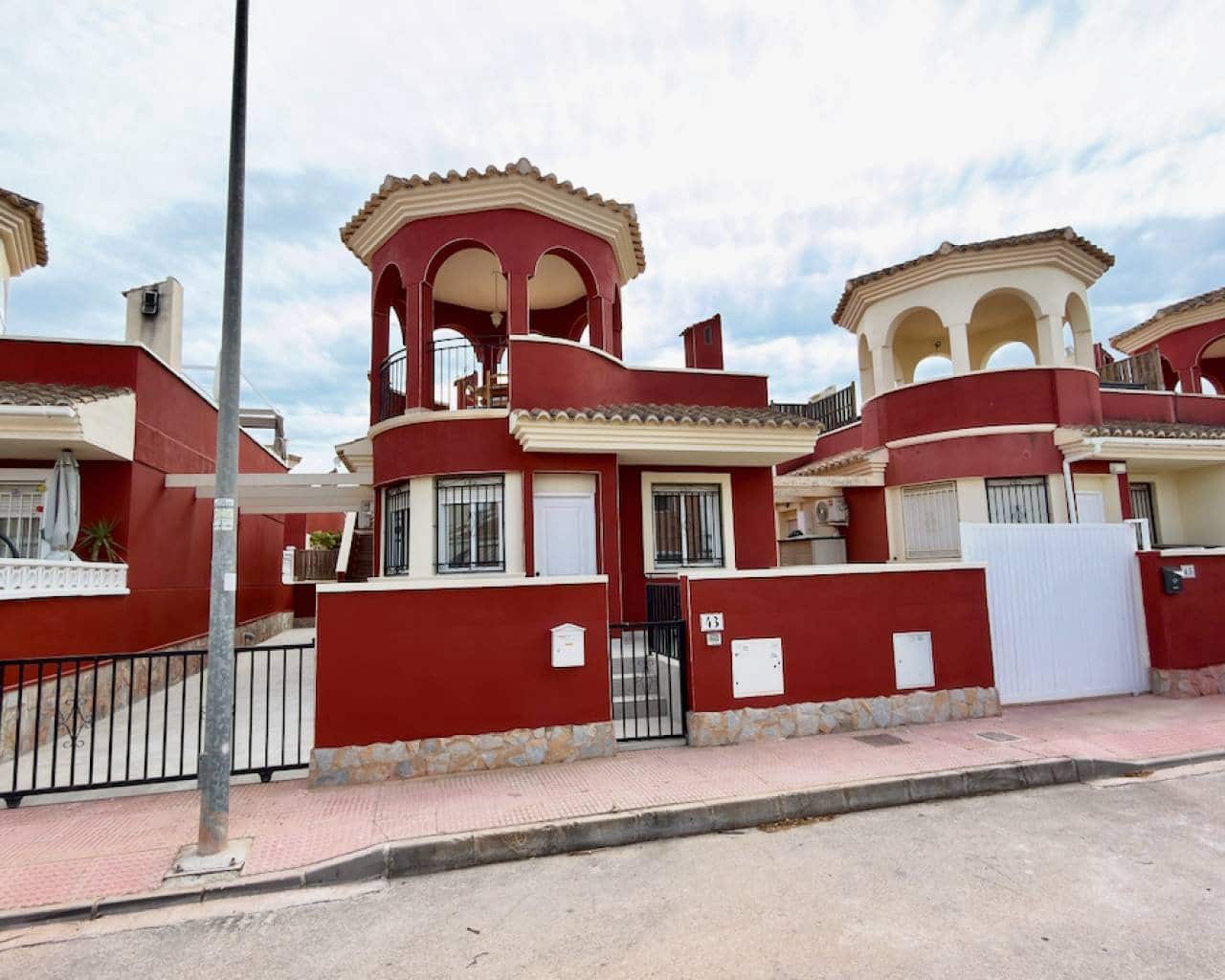 2 quarto Moradia para venda em Daya Nueva com piscina garagem - 189 995 € (Ref: 10130483)
