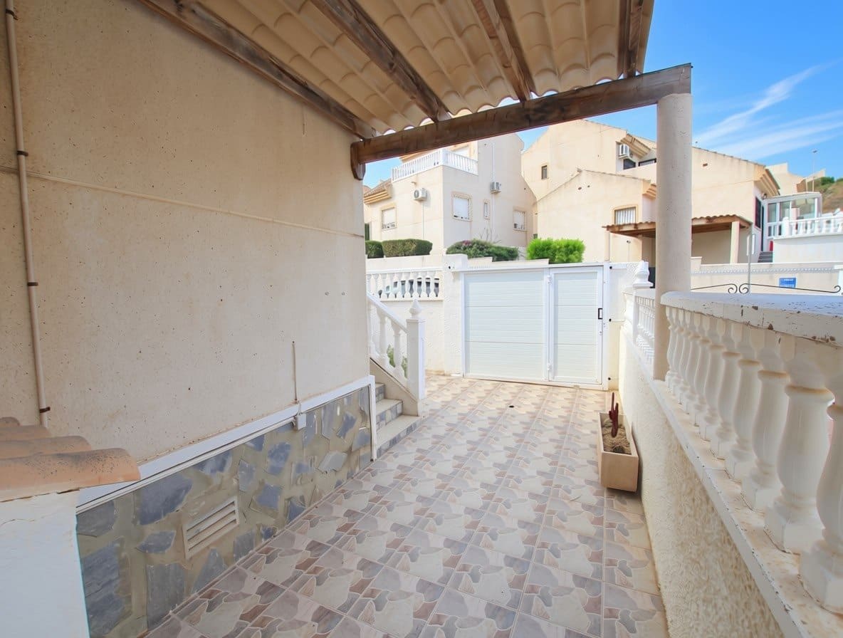 3 sovrum Villa till salu i Benimar med pool garage - 215 000 € (Ref: 10130867)