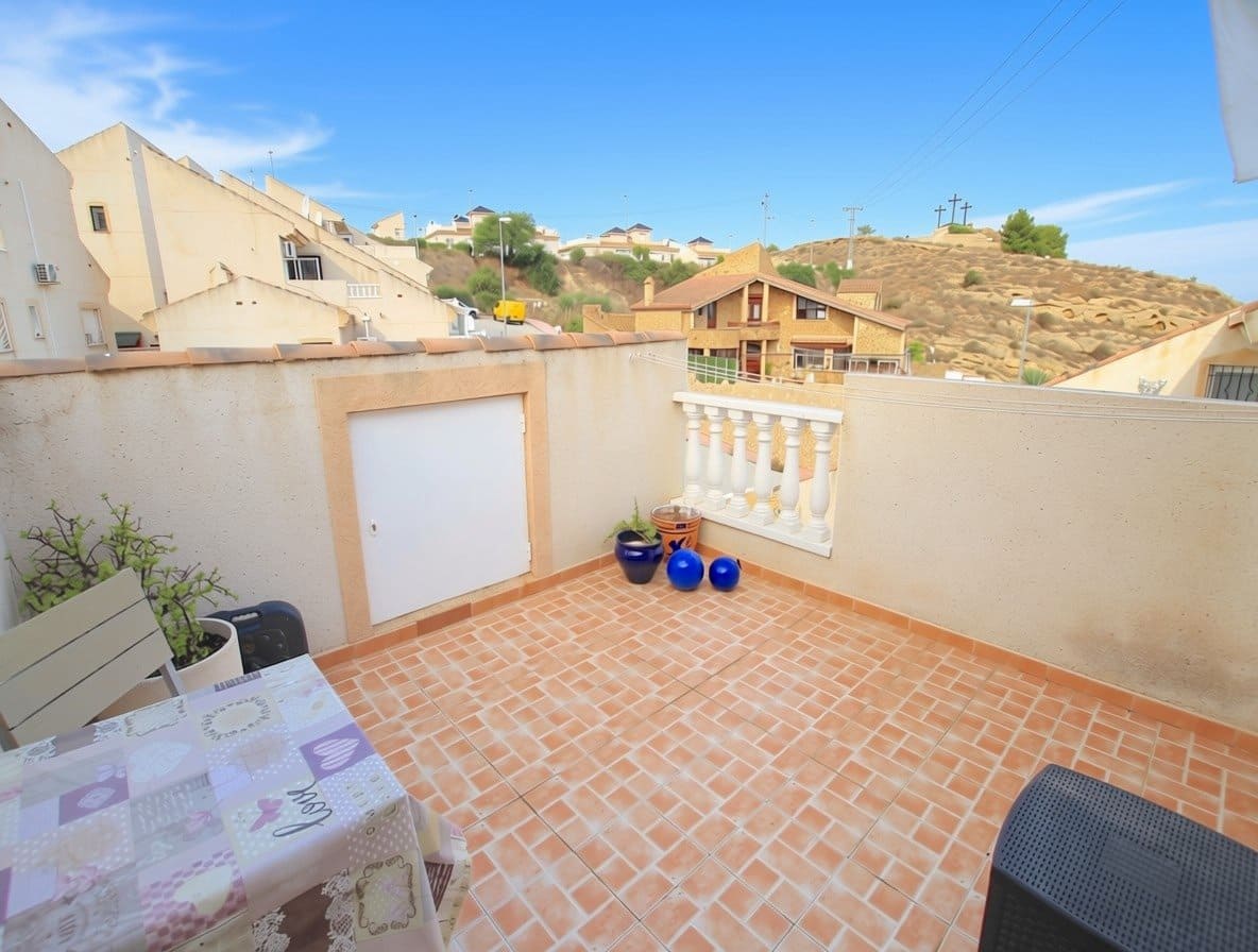 3 sovrum Villa till salu i Benimar med pool garage - 215 000 € (Ref: 10130867)