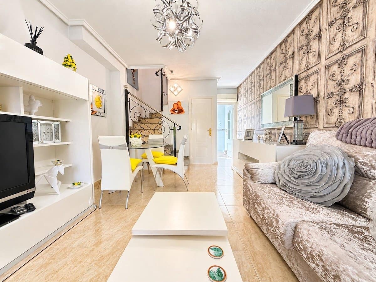 2 quarto Casa em Banda para venda em Ciudad Quesada com piscina - 195 000 € (Ref: 10134900)