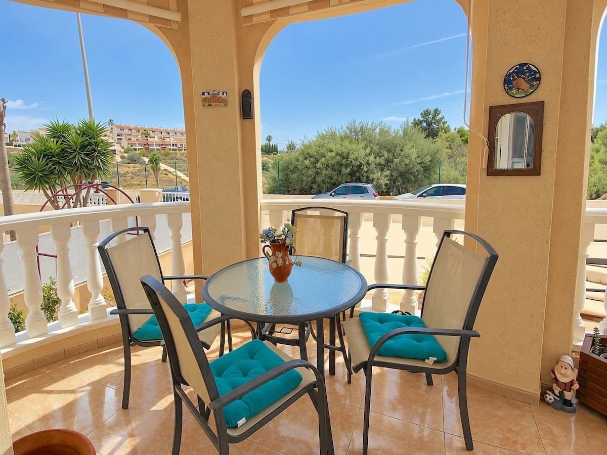 4 sovrum Villa till salu i Benimar med pool garage - 315 000 € (Ref: 10135159)