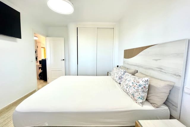 3 chambre Appartement à vendre à La Siesta, Torrevieja avec piscine - 156 500 € (Ref: 10136586)