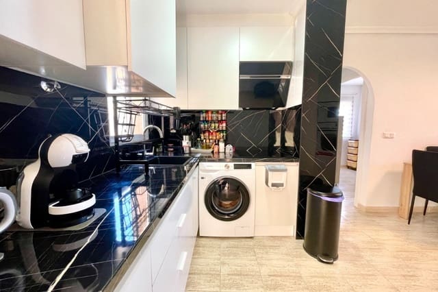 3 chambre Appartement à vendre à La Siesta, Torrevieja avec piscine - 156 500 € (Ref: 10136586)