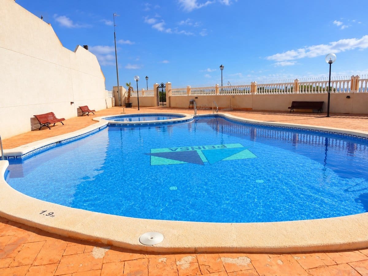 3 soveværelse Byhus til salg i Daya Nueva med swimmingpool - € 169.500 (Ref: 10138862)