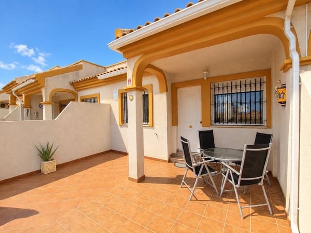3 soveværelse Byhus til salg i Daya Nueva med swimmingpool - € 169.500 (Ref: 10138862)