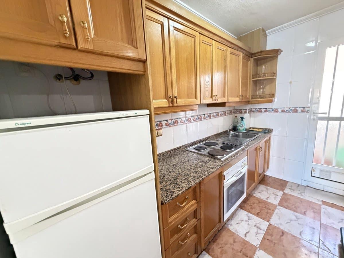 2 Zimmer Apartment zu verkaufen in Villamartin mit Pool - 134.955 € (Ref: 10145079)
