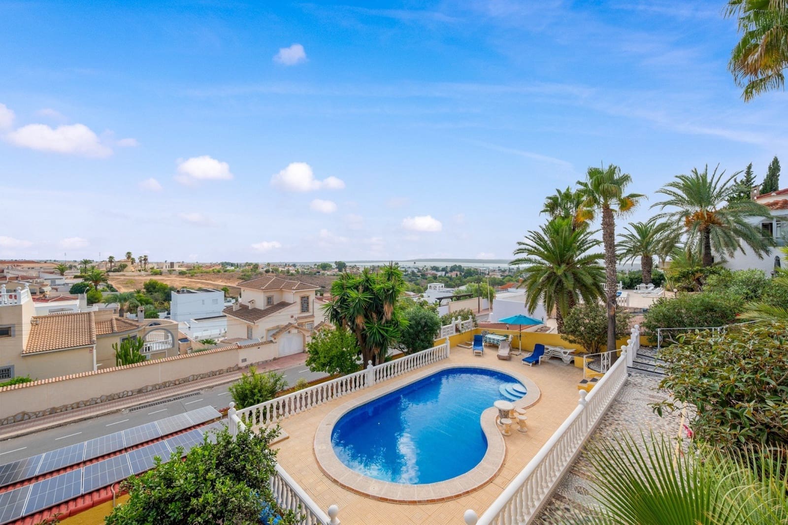 2 sovrum Villa till salu i Ciudad Quesada med pool garage - 385 000 € (Ref: 10145080)