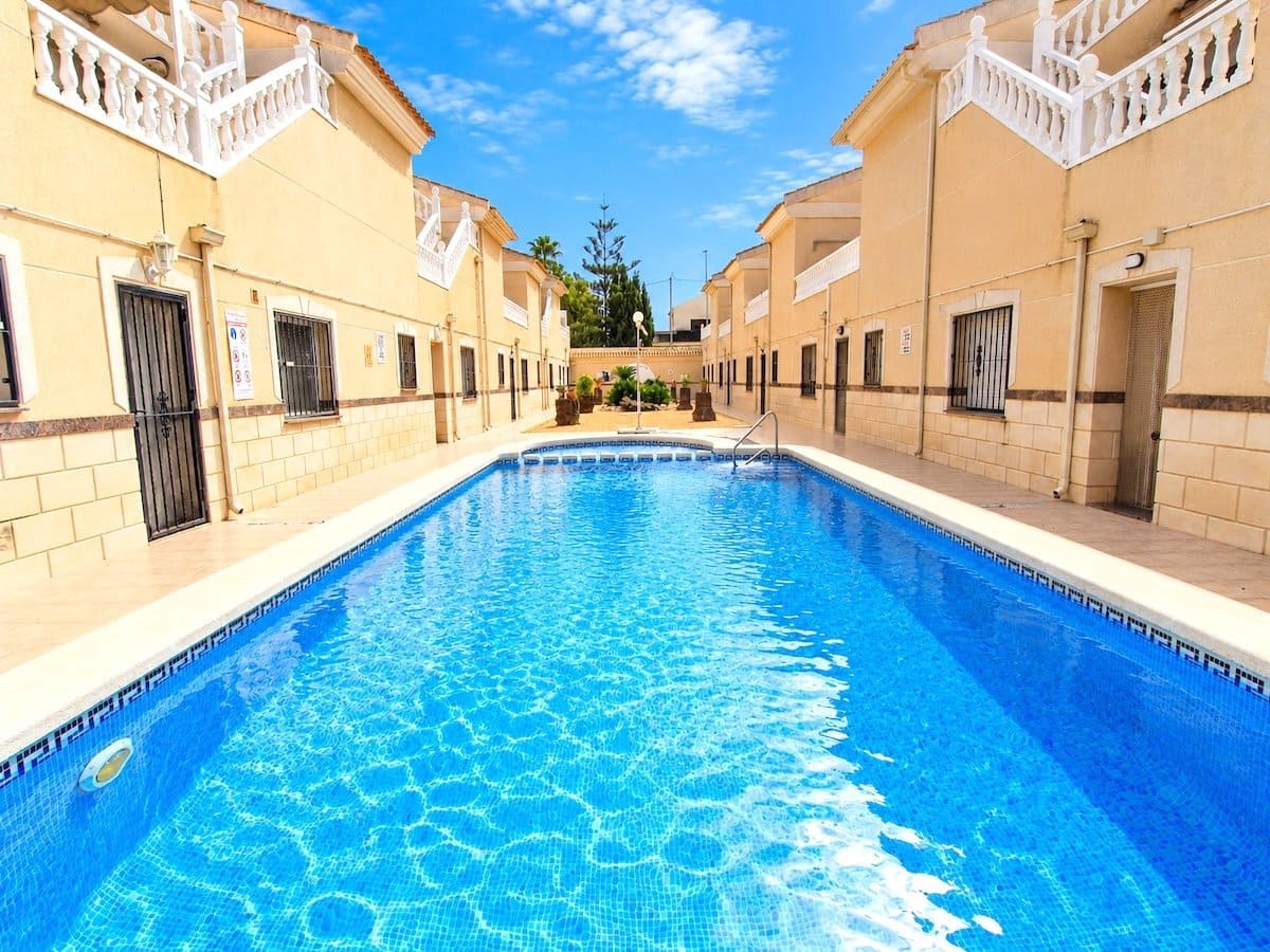 4 chambre Maison de Ville à vendre à Daya Vieja avec piscine garage - 265 000 € (Ref: 10145082)