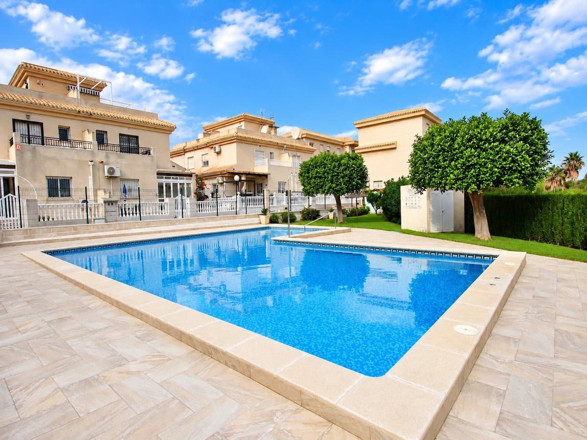 3 soverom Hus til salgs i Playa Flamenca med svømmebasseng garasje - € 269 950 (Ref: 10158475)