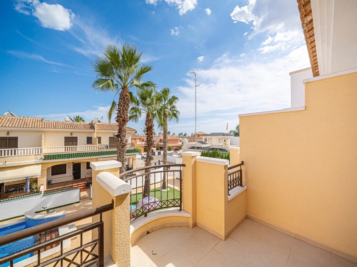 2 bedroom Townhouse for sale in Ciudad Quesada with pool - € 195,000 (Ref: 10165131)