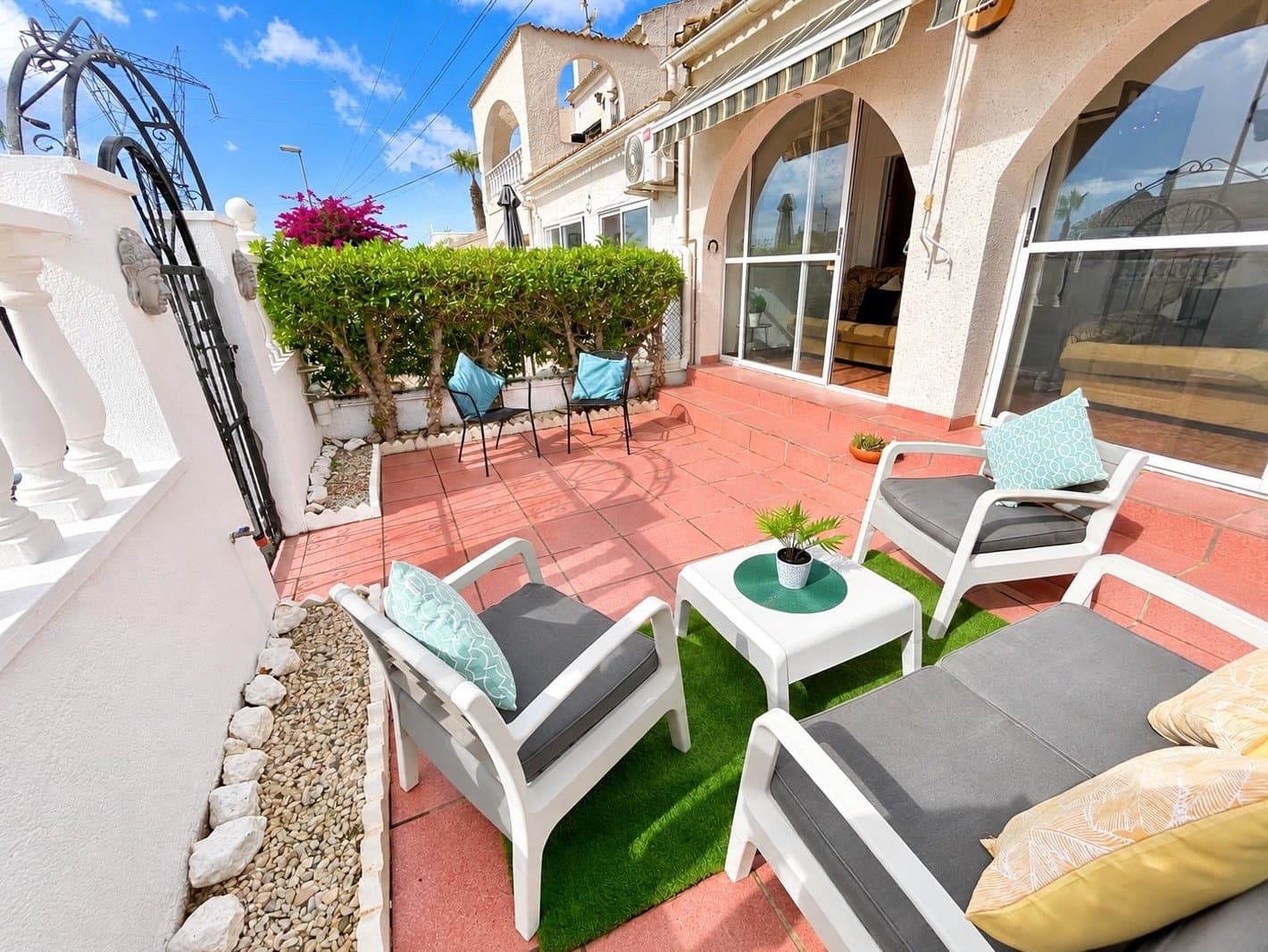 2 bedroom Townhouse for sale in Benijofar - € 169,995 (Ref: 10165382)