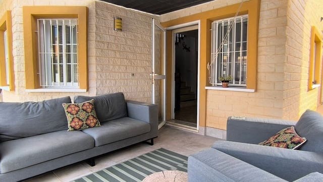 2 soveværelse Villa til salg i El Raso, Guardamar del Segura med swimmingpool - € 275.000 (Ref: 10165593)