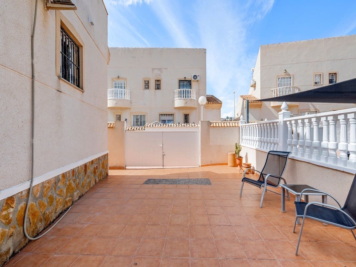 Chalet de 2 habitaciones en Ciudad Quesada en venta con piscina garaje - 169.000 € (Ref: 10166778)