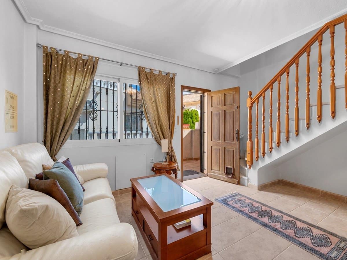 Chalet de 2 habitaciones en Ciudad Quesada en venta con piscina garaje - 169.000 € (Ref: 10166778)