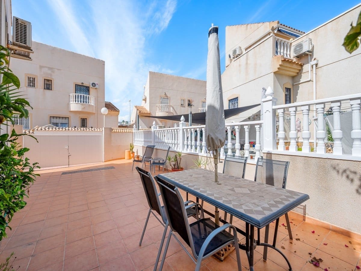 Chalet de 2 habitaciones en Ciudad Quesada en venta con piscina garaje - 169.000 € (Ref: 10166778)