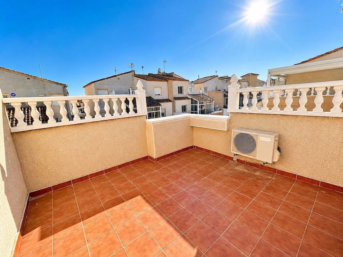 3 bedroom Townhouse for sale in Algorfa with pool garage - € 175,000 (Ref: 10166779)
