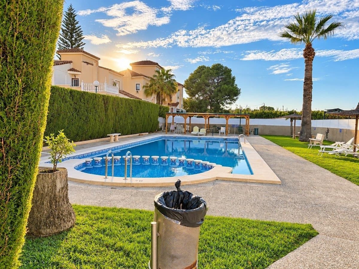 3 bedroom Townhouse for sale in Algorfa with pool garage - € 175,000 (Ref: 10166779)