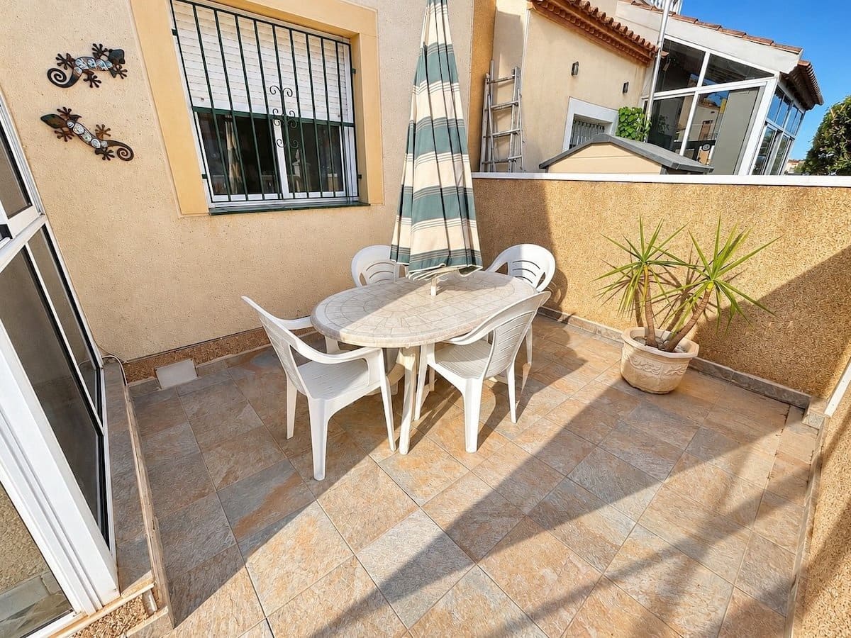 3 bedroom Townhouse for sale in Algorfa with pool garage - € 175,000 (Ref: 10166779)