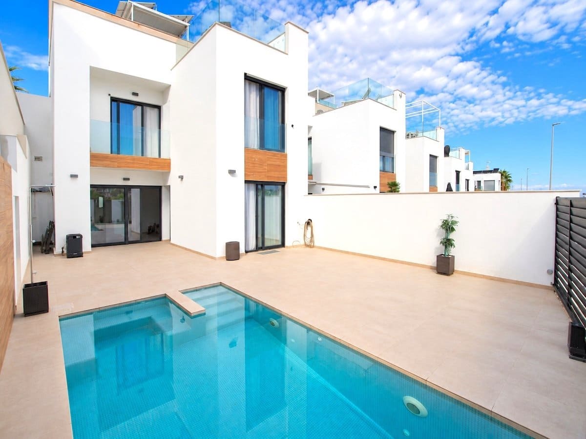 4 bedroom Villa for sale in Benijofar with pool garage - € 420,000 (Ref: 10167466)