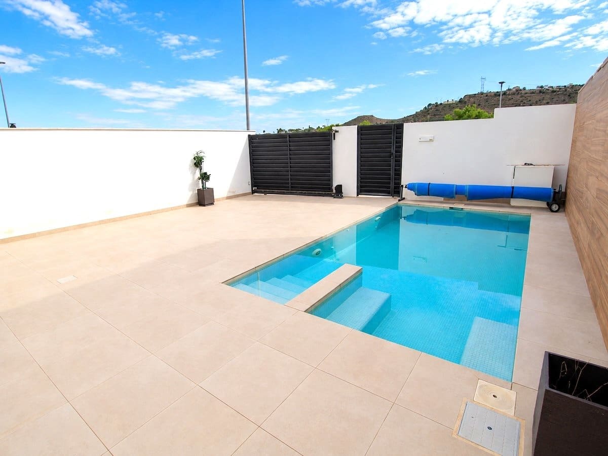 4 bedroom Villa for sale in Benijofar with pool garage - € 420,000 (Ref: 10167466)