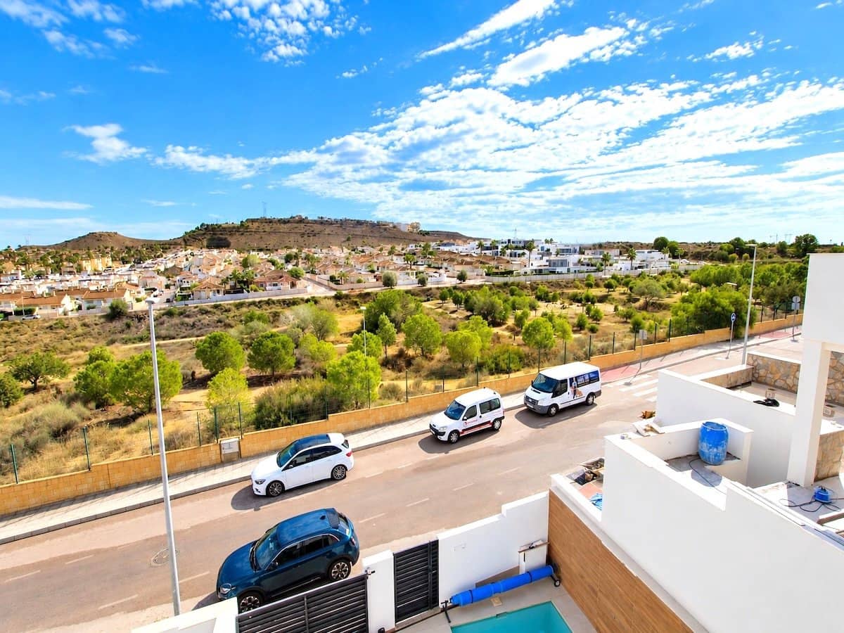 4 bedroom Villa for sale in Benijofar with pool garage - € 420,000 (Ref: 10167466)