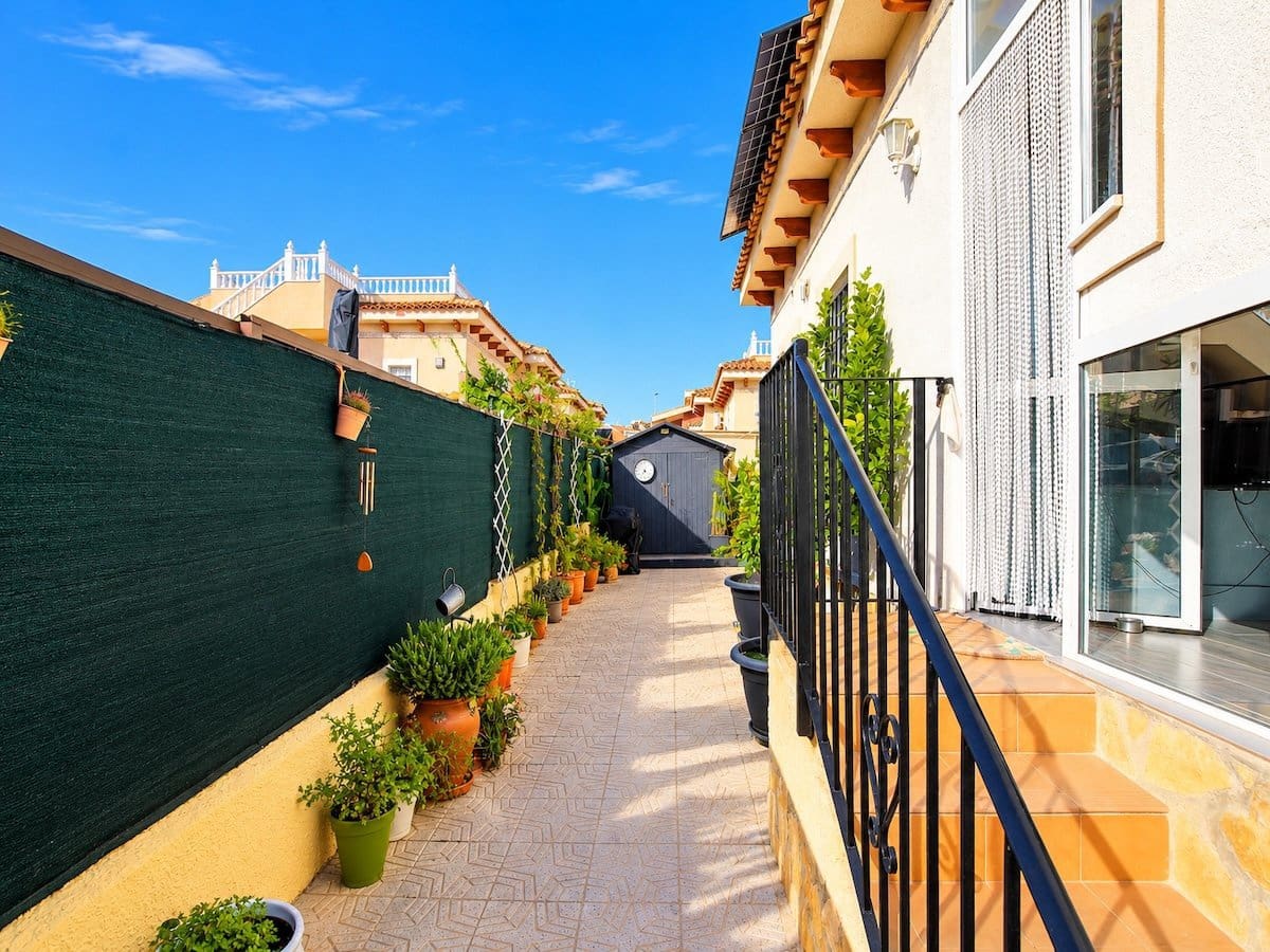 2 soveværelse Villa til salg i Bigastro med swimmingpool garage - € 275.000 (Ref: 10167582)