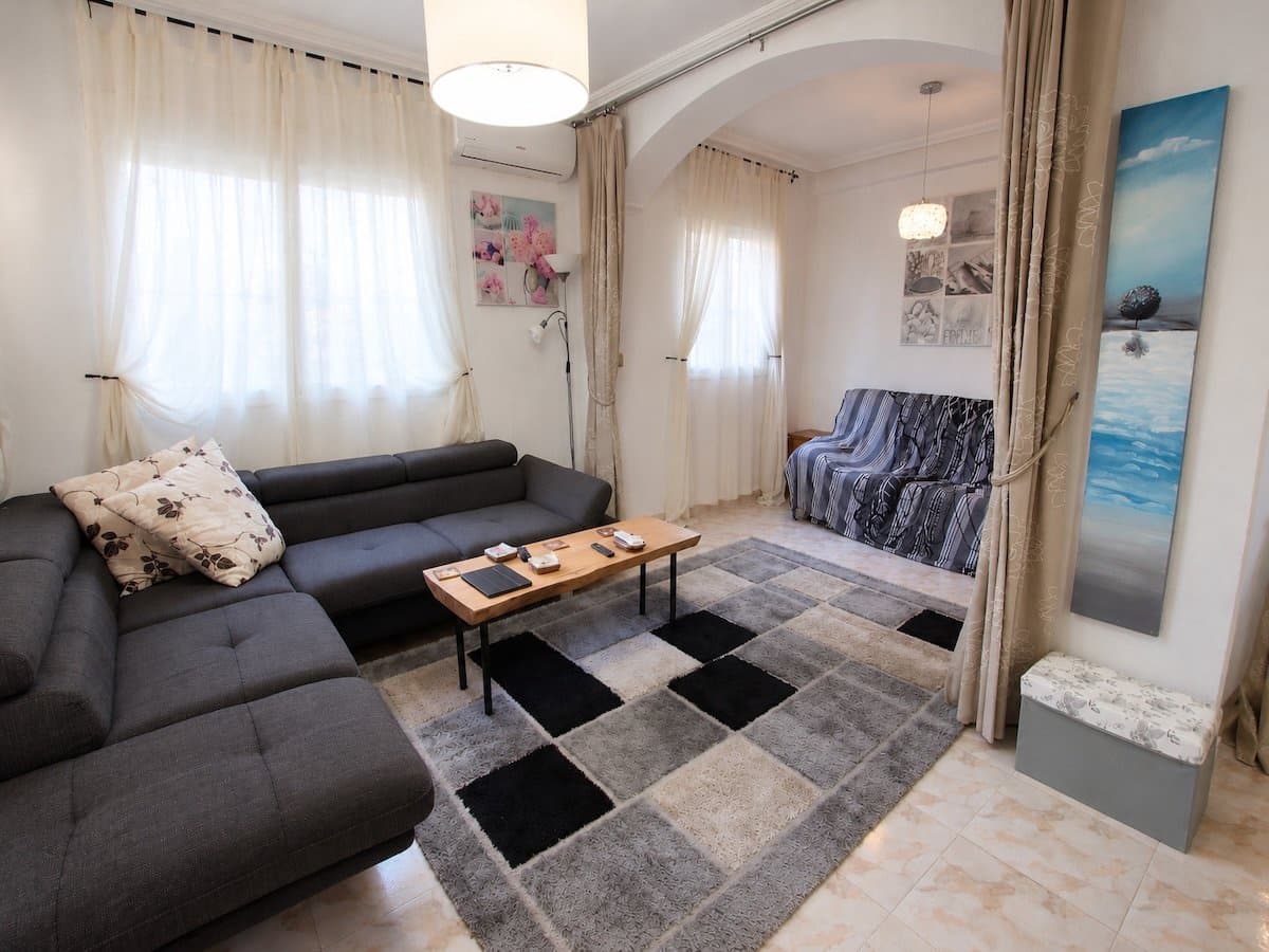 2 soveværelse Byhus til salg i Playa Flamenca med swimmingpool garage - € 215.000 (Ref: 10169381)