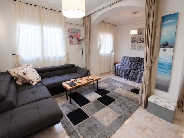 2 soveværelse Byhus til salg i Playa Flamenca, Orihuela med swimmingpool garage - € 215.000 (Ref: 10169381)