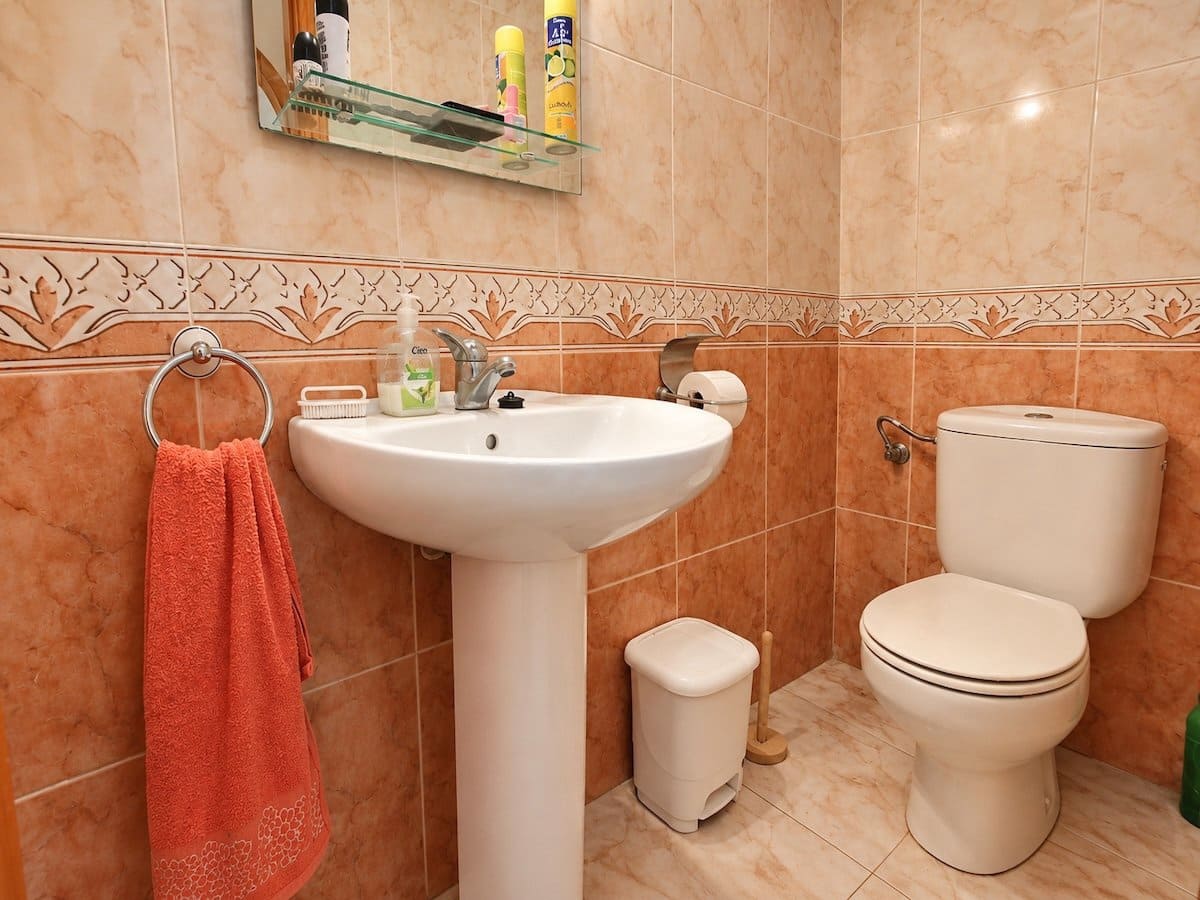2 soveværelse Byhus til salg i Playa Flamenca med swimmingpool garage - € 215.000 (Ref: 10169381)