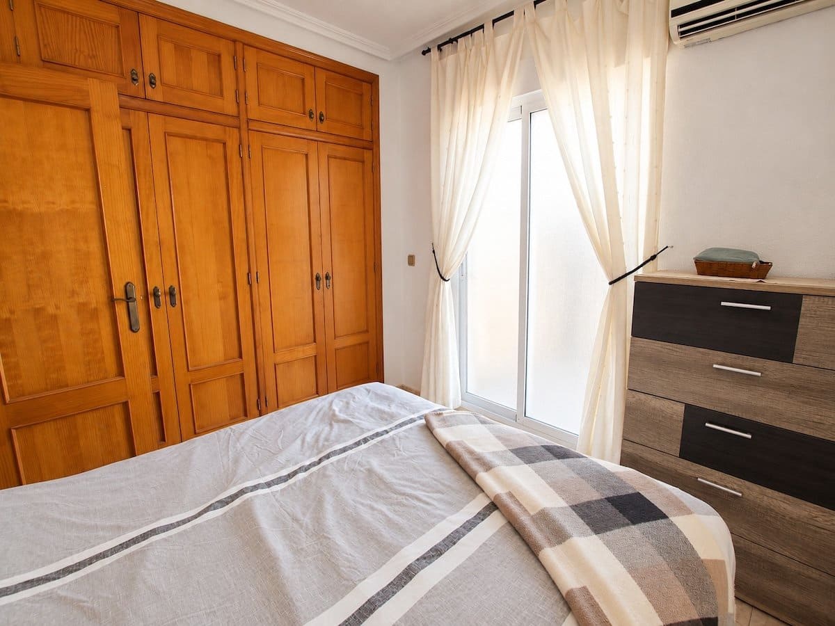 2 soveværelse Byhus til salg i Playa Flamenca med swimmingpool garage - € 215.000 (Ref: 10169381)