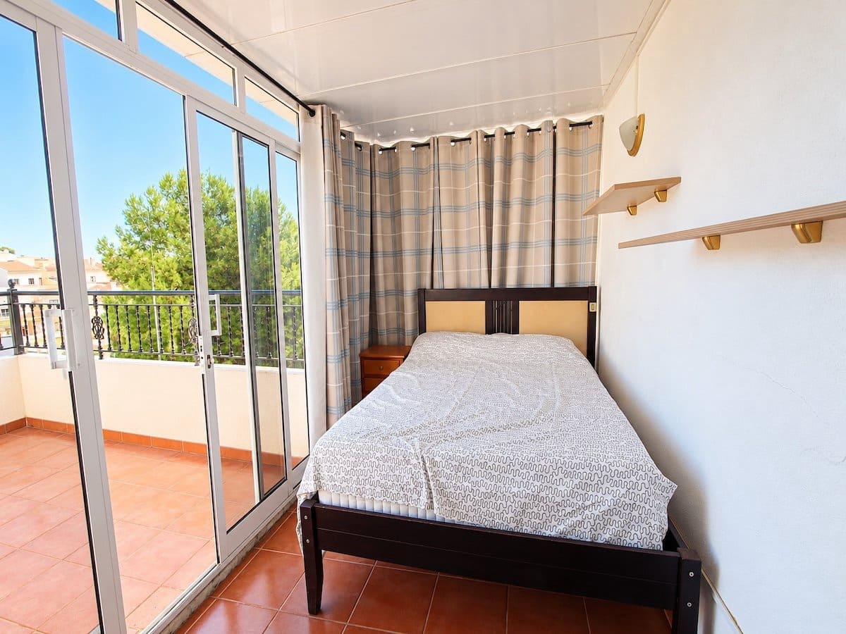 2 soveværelse Byhus til salg i Playa Flamenca med swimmingpool garage - € 215.000 (Ref: 10169381)
