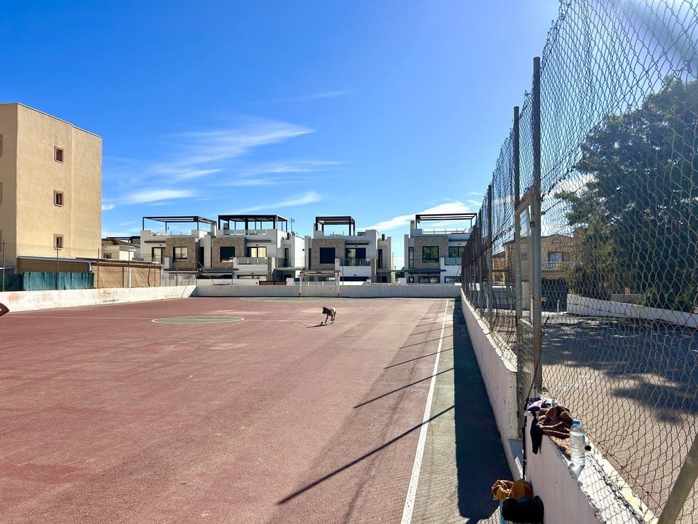2 soverom Leilighet til salgs i Cabo Roig med svømmebasseng - € 193 900 (Ref: 10169383)