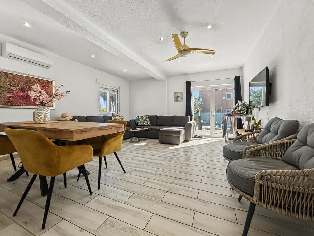 2 slaapkamer Villa te koop in Pinar de Campoverde met zwembad - € 295.000 (Ref: 10172372)