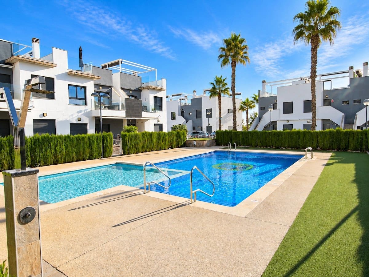 2 soveværelse Lejlighed til salg i Pilar de la Horadada med swimmingpool garage - € 225.000 (Ref: 10175959)