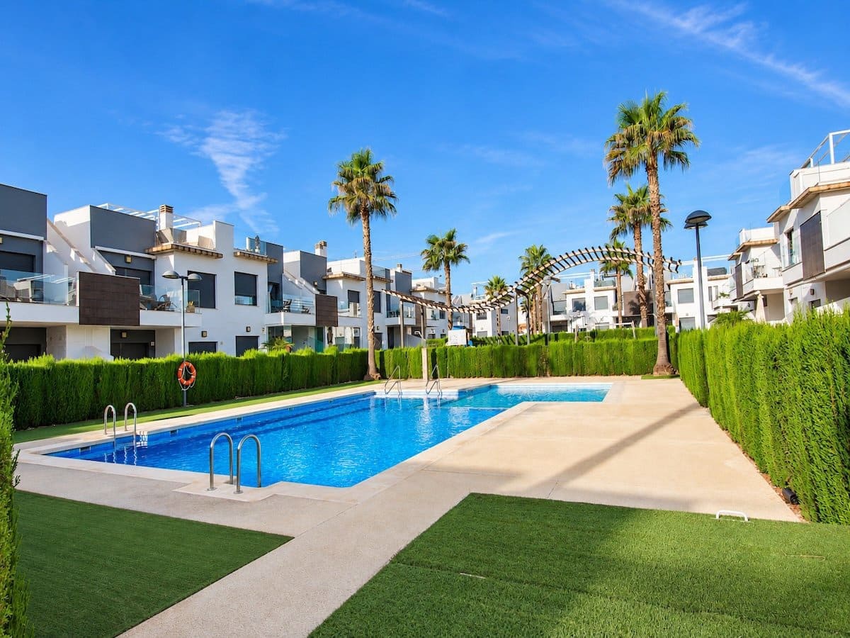 2 soveværelse Lejlighed til salg i Pilar de la Horadada med swimmingpool garage - € 225.000 (Ref: 10175959)