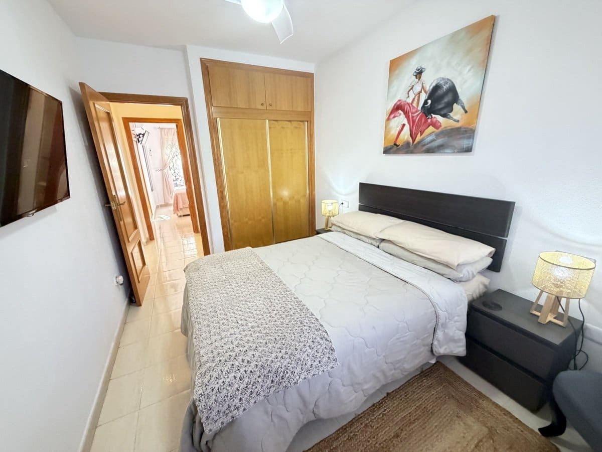 2 soveværelse Lejlighed til salg i Villamartin med swimmingpool garage - € 159.995 (Ref: 10179418)