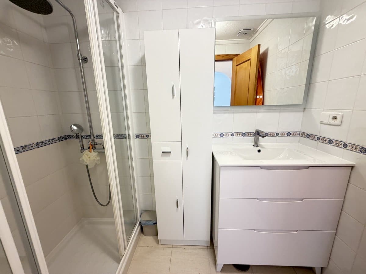 2 soveværelse Lejlighed til salg i Villamartin med swimmingpool garage - € 159.995 (Ref: 10179418)