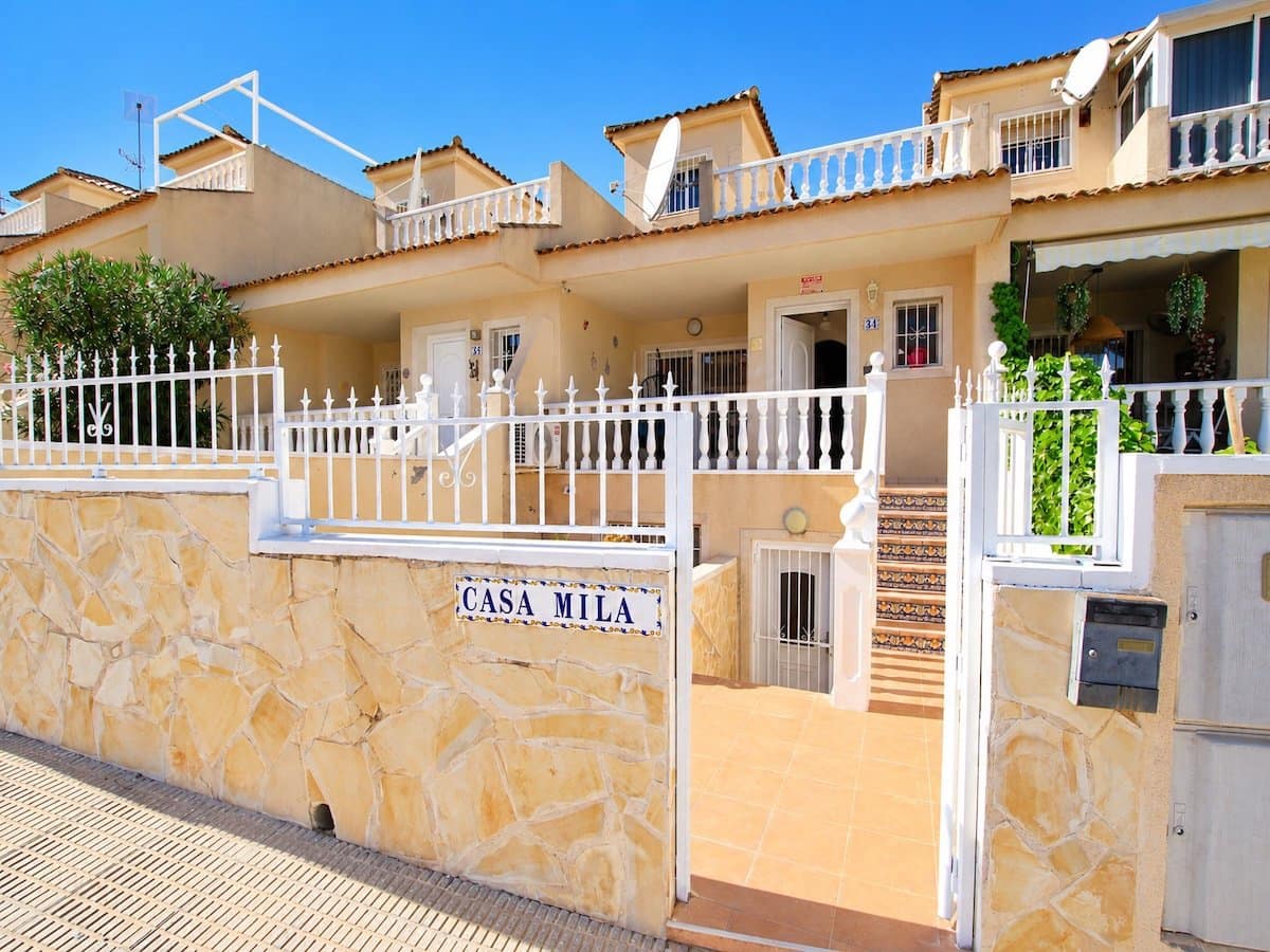 3 bedroom Townhouse for sale in Benijofar with pool - € 225,000 (Ref: 10179419)