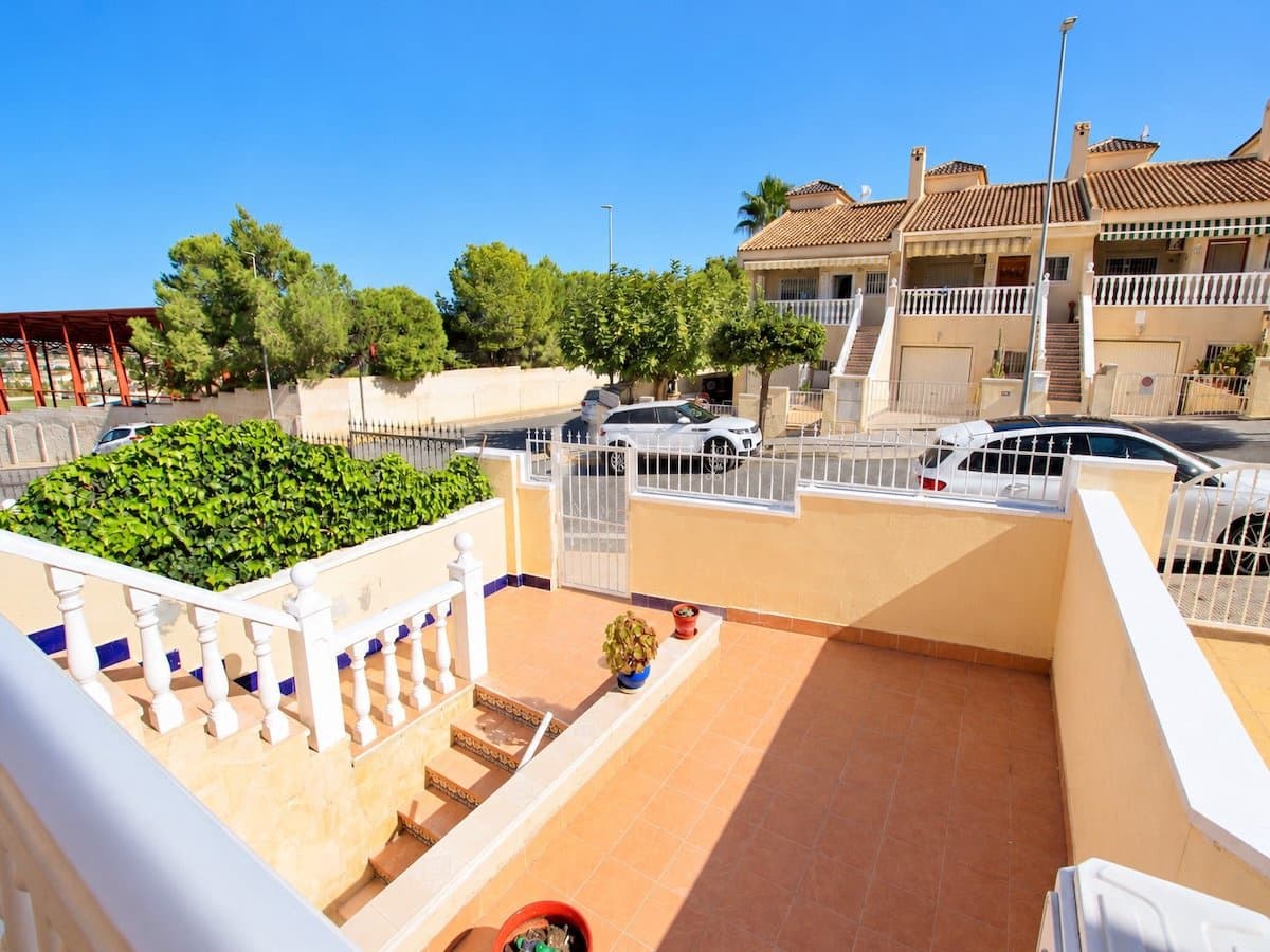 3 bedroom Townhouse for sale in Benijofar with pool - € 225,000 (Ref: 10179419)
