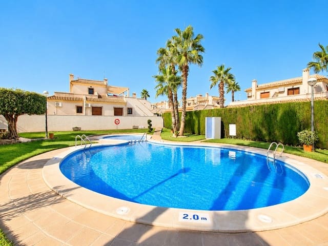 3 soveværelse Byhus til salg i Villamartin, Orihuela med swimmingpool garage - € 245.000 (Ref: 10182022)