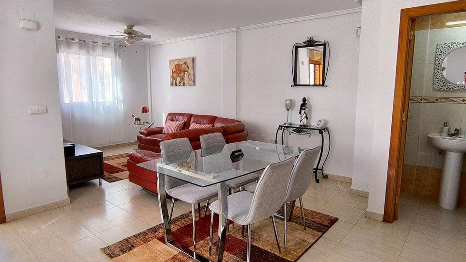 Casa de 3 habitaciones en Ciudad Quesada en venta con piscina - 225.000 € (Ref: 10182139)