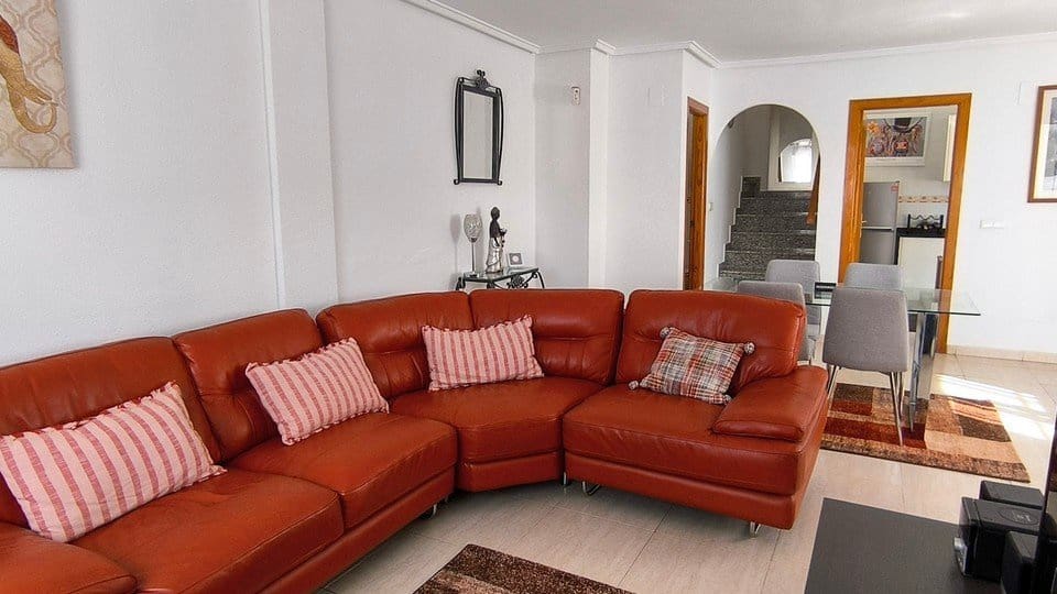 Casa de 3 habitaciones en Ciudad Quesada en venta con piscina - 225.000 € (Ref: 10182139)