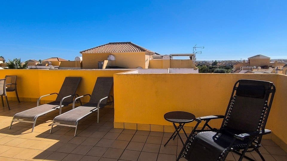 Casa de 3 habitaciones en Ciudad Quesada en venta con piscina - 225.000 € (Ref: 10182139)