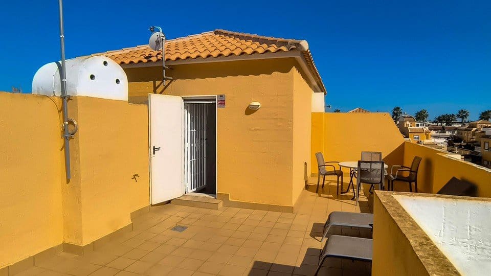 Casa de 3 habitaciones en Ciudad Quesada en venta con piscina - 225.000 € (Ref: 10182139)